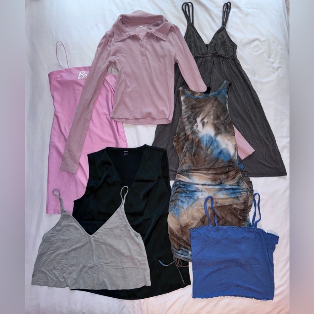 8 ITEMS - Women’s Preppy College Bundle